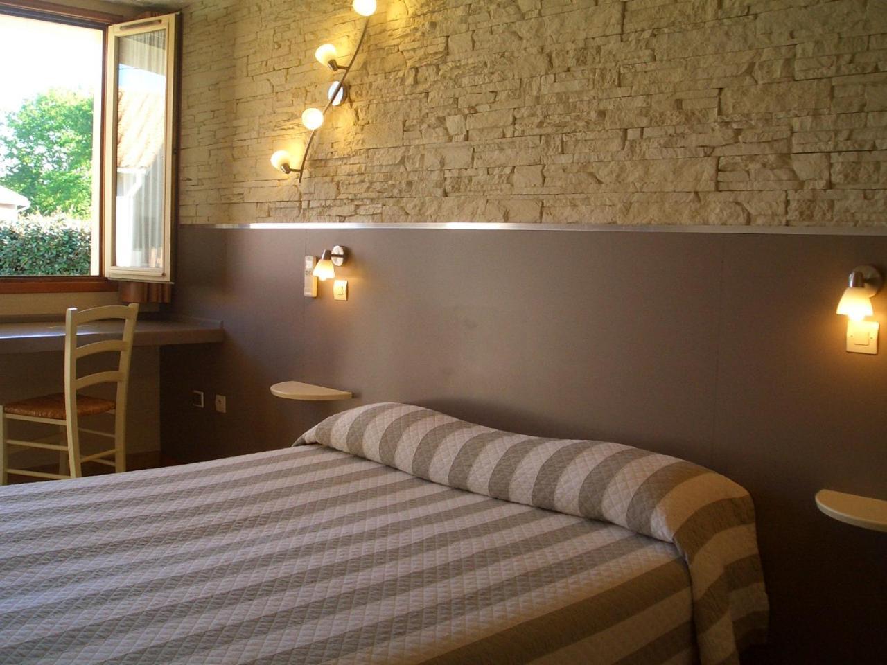 Les Pins Hotel 2*